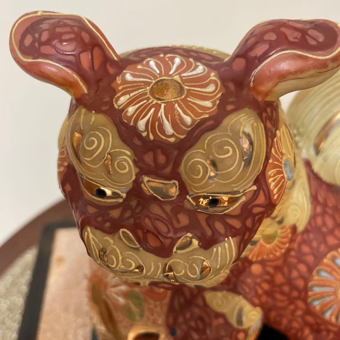 陶器製 獅子の像 ガラスケース入り