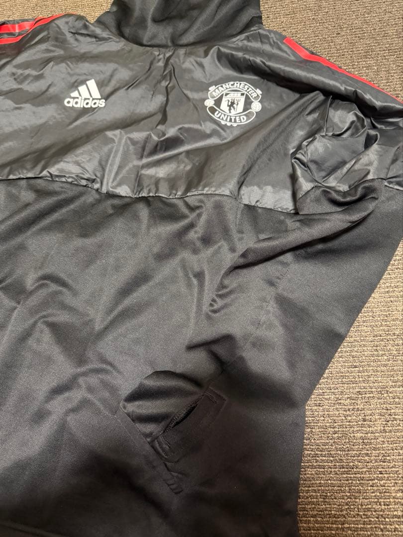 マンチェスターユナイテッド 17/18 UCLトレーニングウェアセットアップ