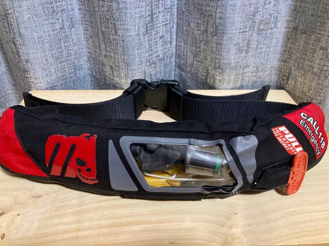 マズメインフレータブルライフジャケット　ウエストmazume