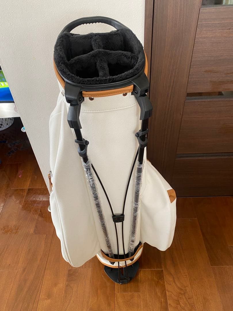 Travis Mathew ホワイトキャディバッグ