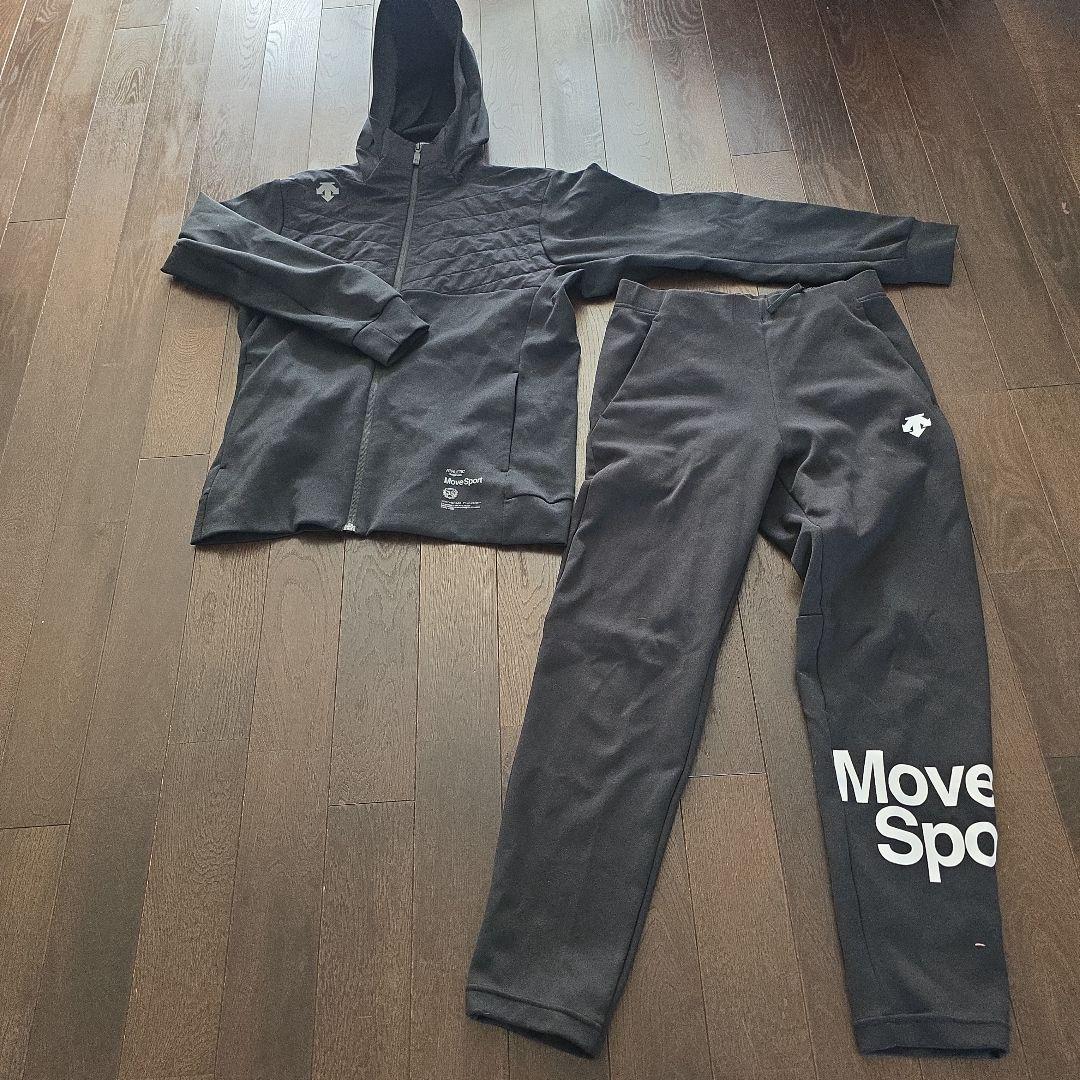 S.F.TECH フード付きジャージ上下セット 黒　DESCENTE　試着のみ