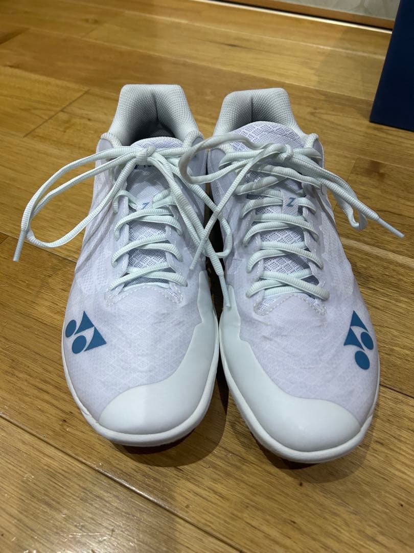 【かわ】YONEX バドミントン27.0cm パワークッションエアラスZ