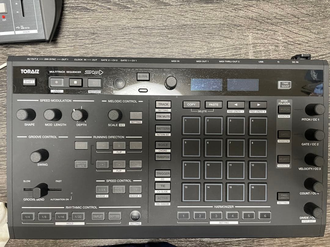 TORAIZ SQUID マルチトラックシーケンサー