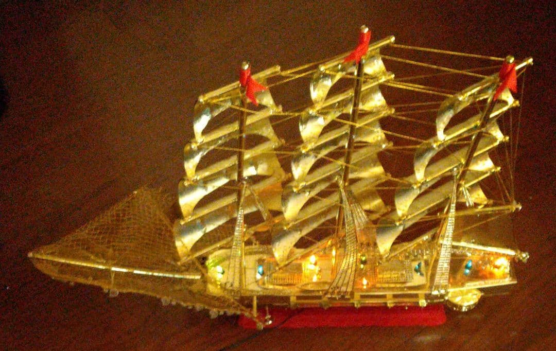 5%寄附◎ 光る黄金色 帆船