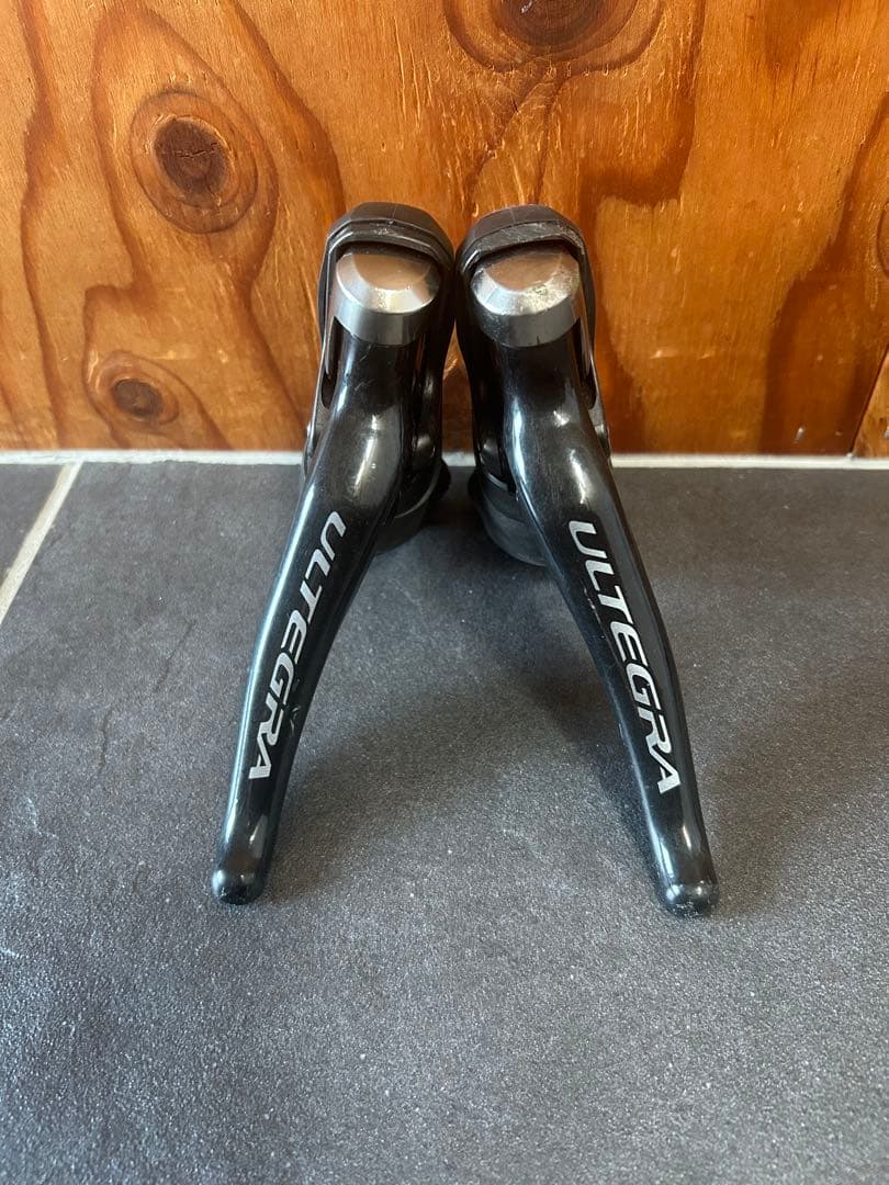 SHIMANO ULTEGRA ST6800 11速 レバー左右　リムブレーキ