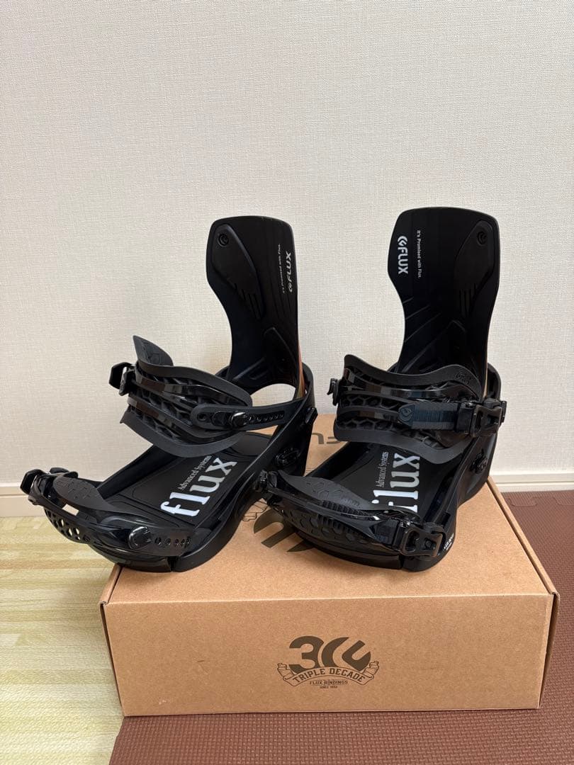 FLUX XF TRIPLE DECADE 限定 / Mサイズ