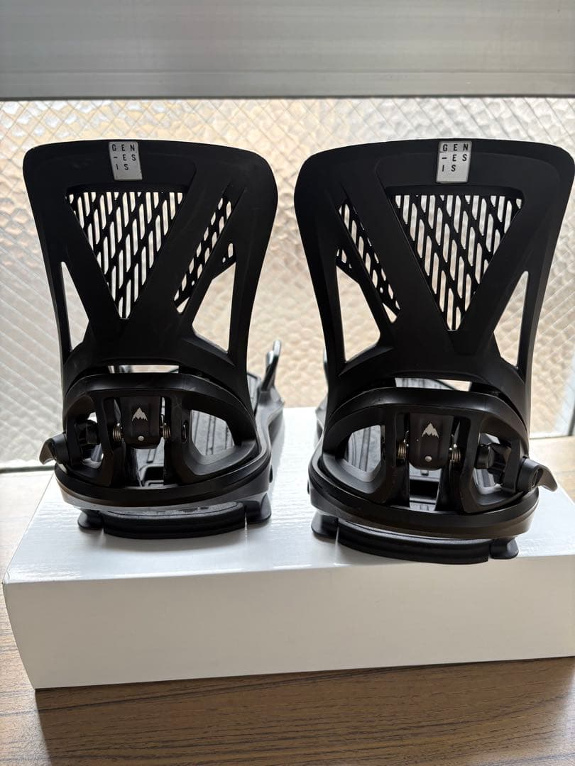 GENESIS スノーボードビンディング Mサイズ ブラック