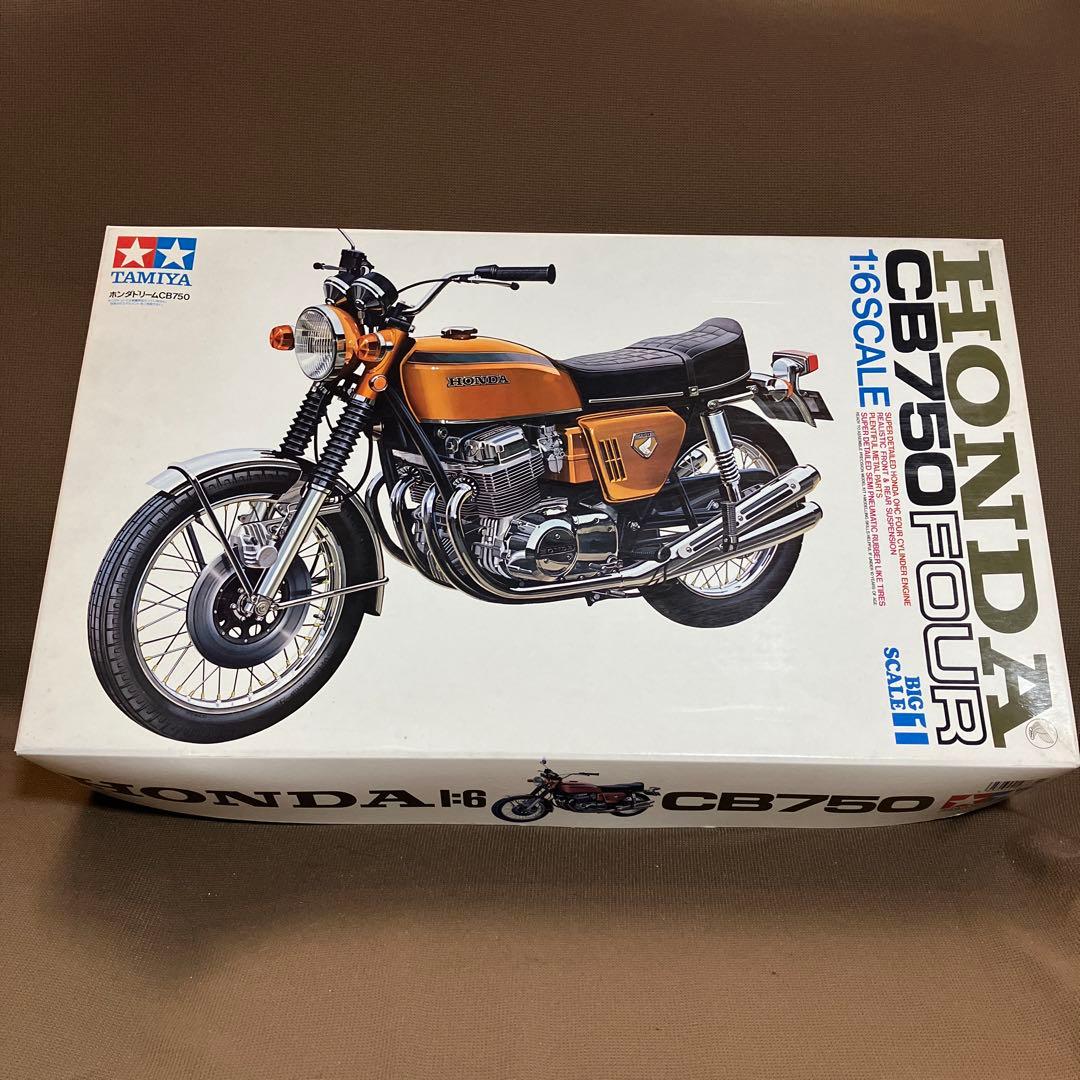 Honda CB750 Four 1:6スケール　タミヤ　プラモデル