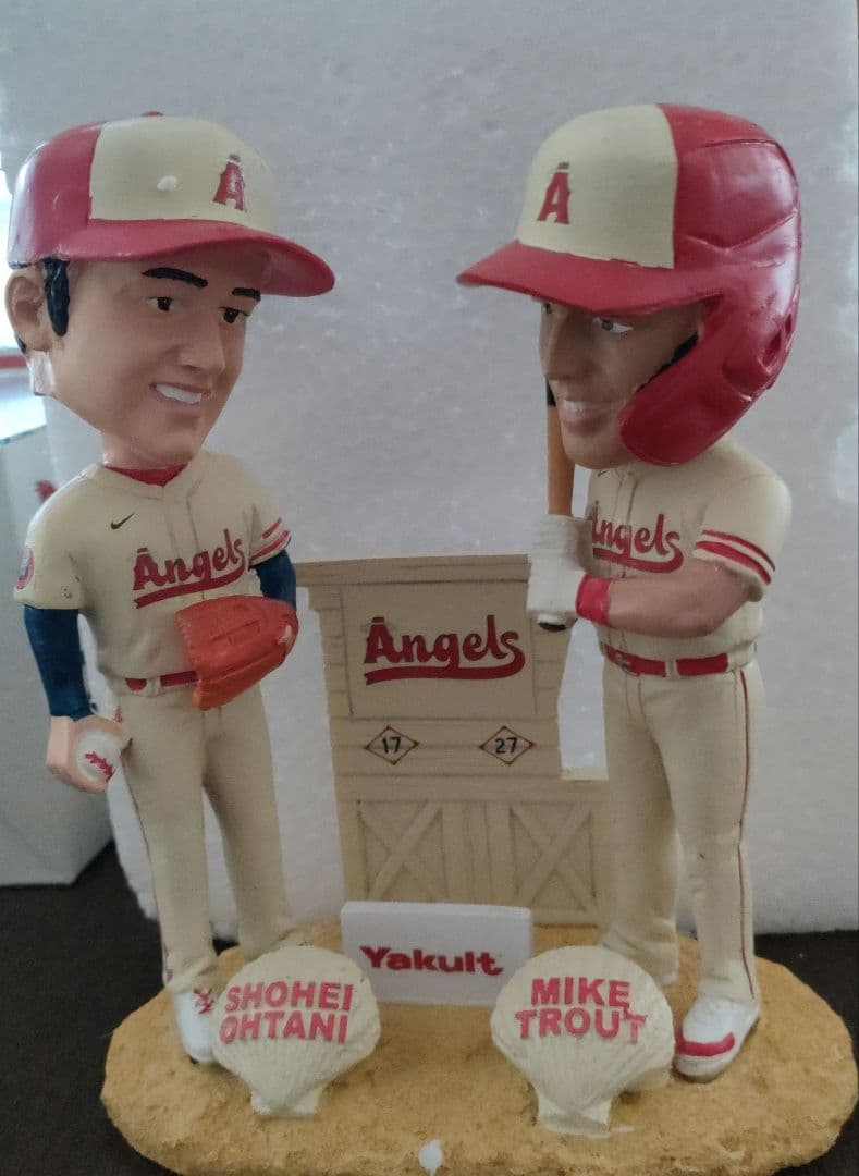 球場限定】 7月1日先着限定配布 大谷翔平&マイク・トラウトダブル ボブルヘッド