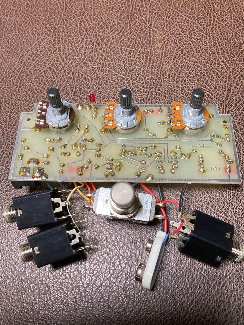 ROGER MAYER VOODOO-1 最初型CEマークなし