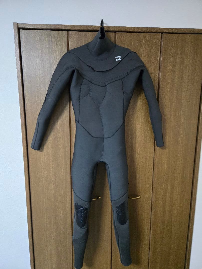 Billabong セミドライ　5mm 吊しLサイズ