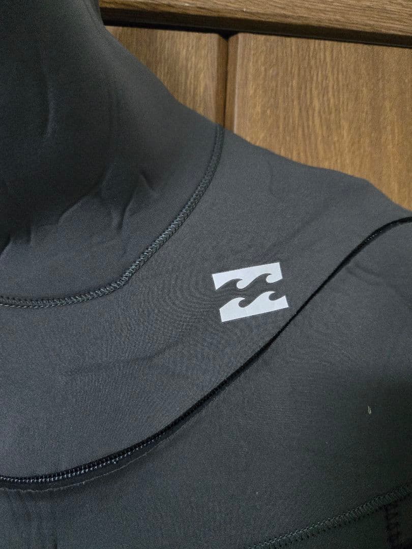 Billabong セミドライ　5mm 吊しLサイズ