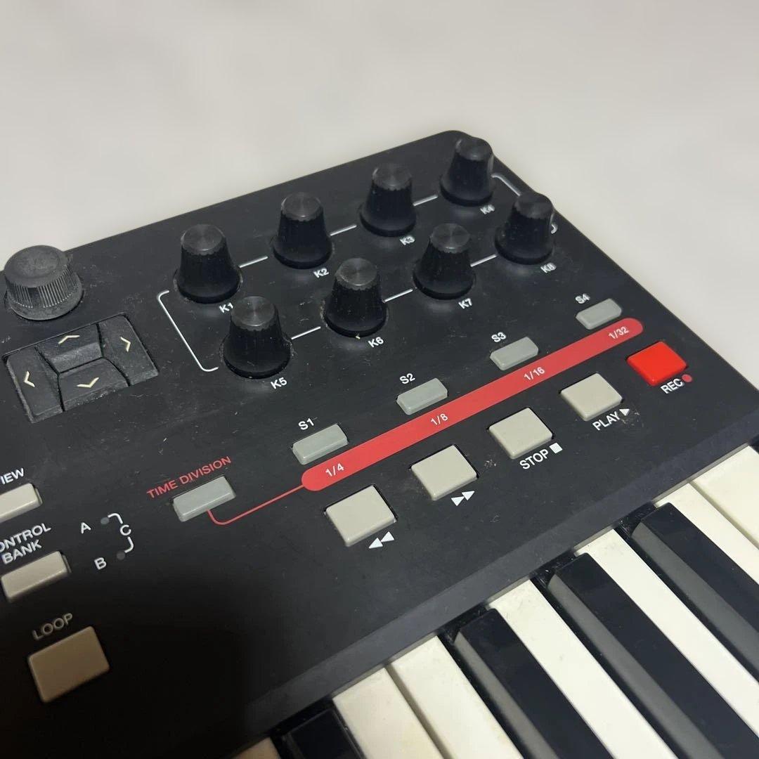 AKAI MPK225 MIDIキーボード