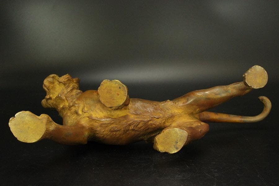 虎 置物 玉眼 銅製 躍動感(メ1339)