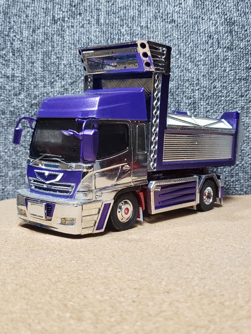 1/32アオシマデコトラプラモデル/ダンプ、2t箱車2台セット