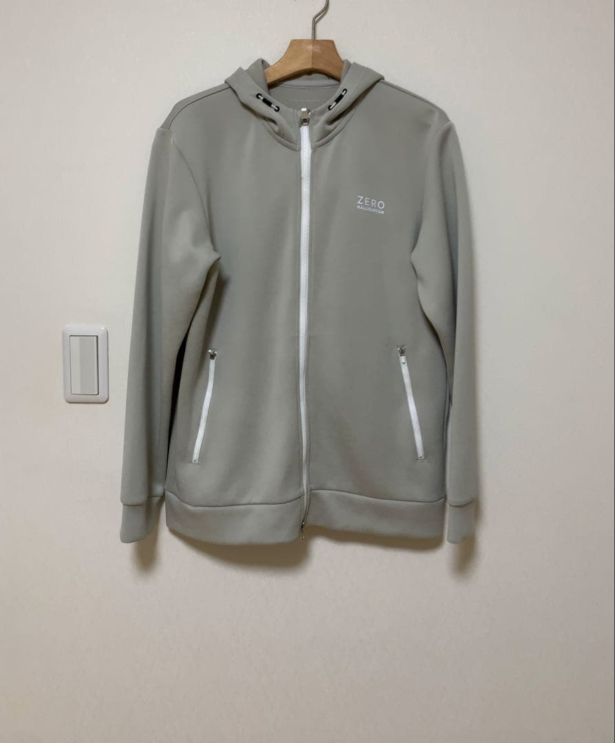 ゼロハリバートン　滑らかパーカー　サイズ