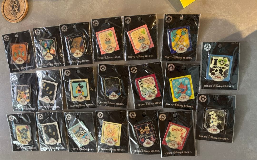 ディズニー　ピンバッジ　まとめて