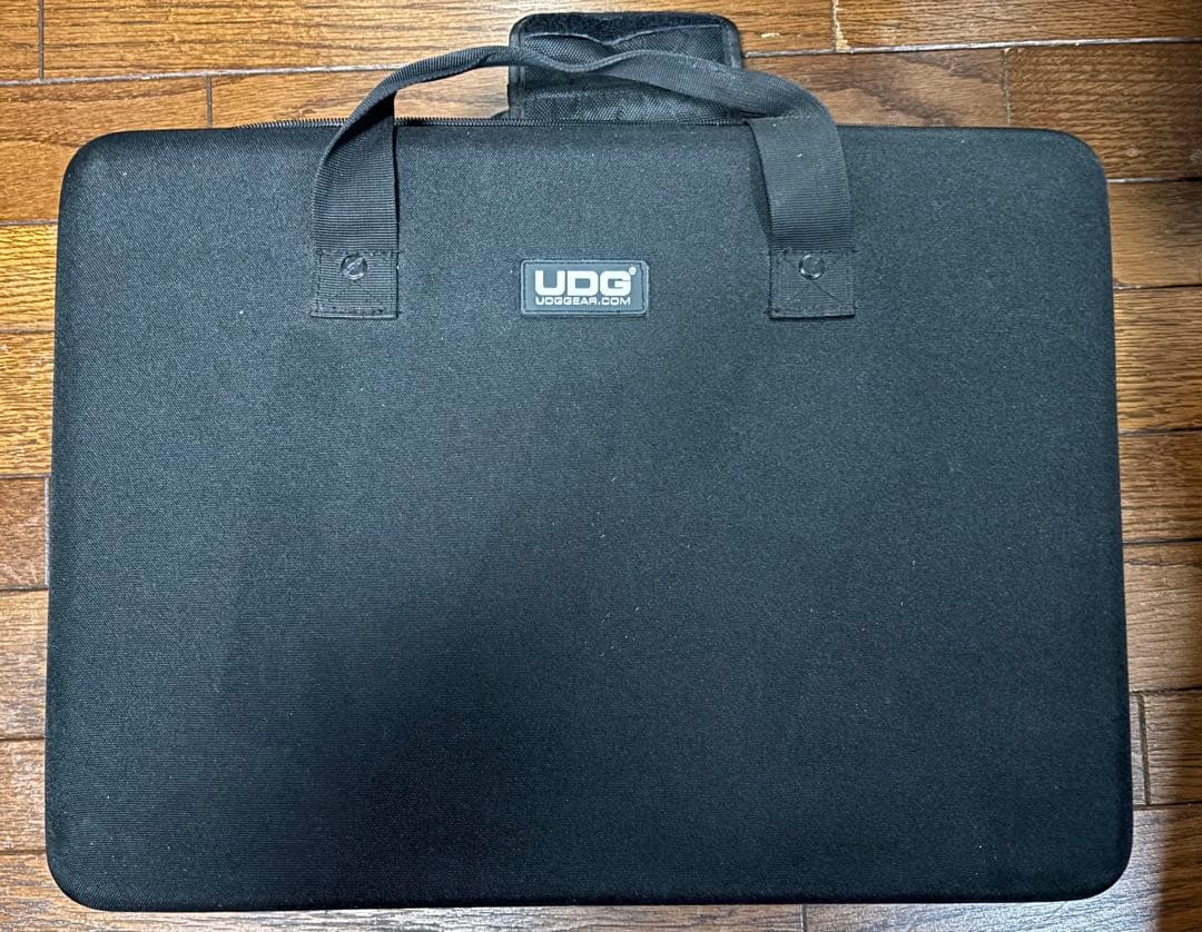UDG コントローラー　ハードケース