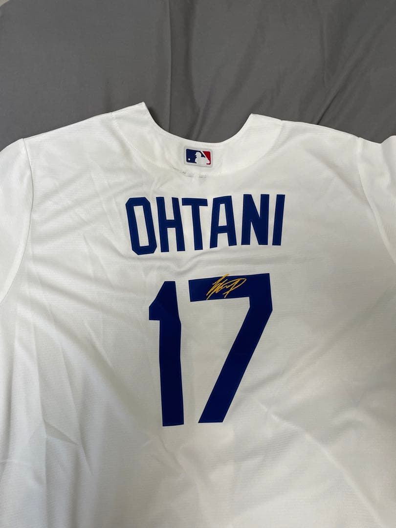 2024年　大谷選手　公式ユニホーム　サイン刺繍入り　現地購入