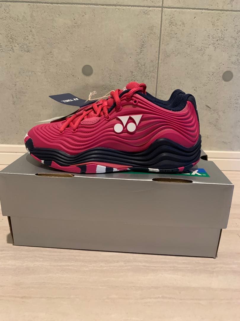 新品未使用　ヨネックス　YONEX シューズ　ローズピンク　SHTF5LGC