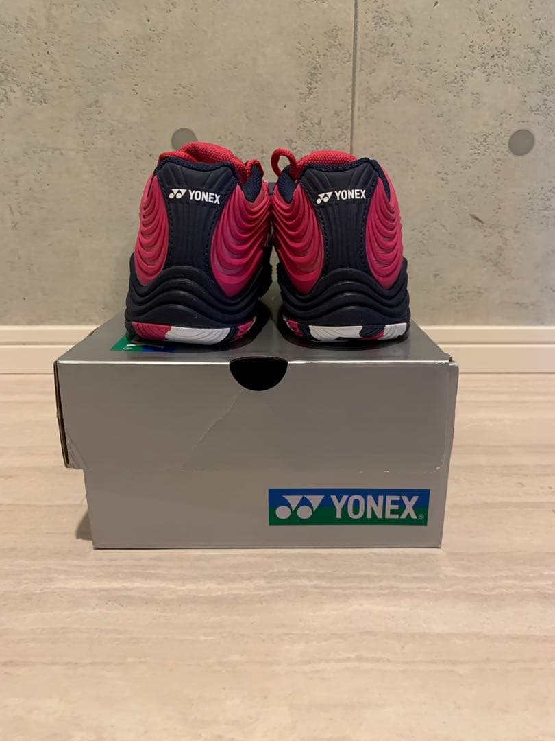 新品未使用　ヨネックス　YONEX シューズ　ローズピンク　SHTF5LGC