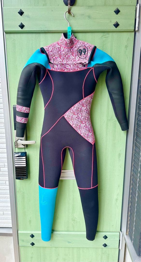 LATE FOR WRAP セミドライウェットスーツ 4×3ミリ　レディース