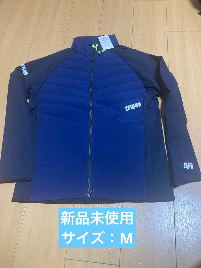 新品未使用 MサイズTFW49 ネイビー　ゴルフ ジャケット 防寒 ダウン 秋冬