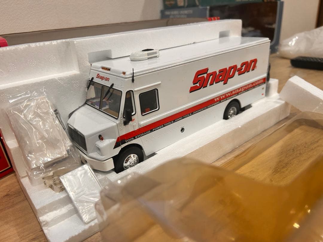 Snapon MT-55 1:32 FREIGHTLINERトラックスナップオン