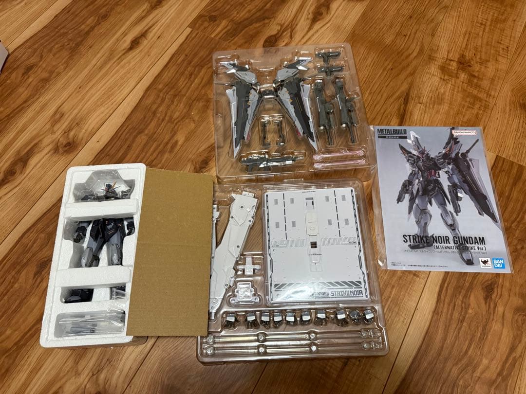 L BUILD　メタルビルド　ストライクノワールガンダム