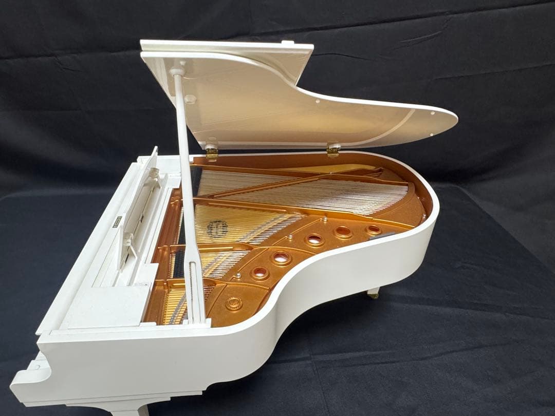 SEGA TOYS グランドピアニスト(White color ver.)