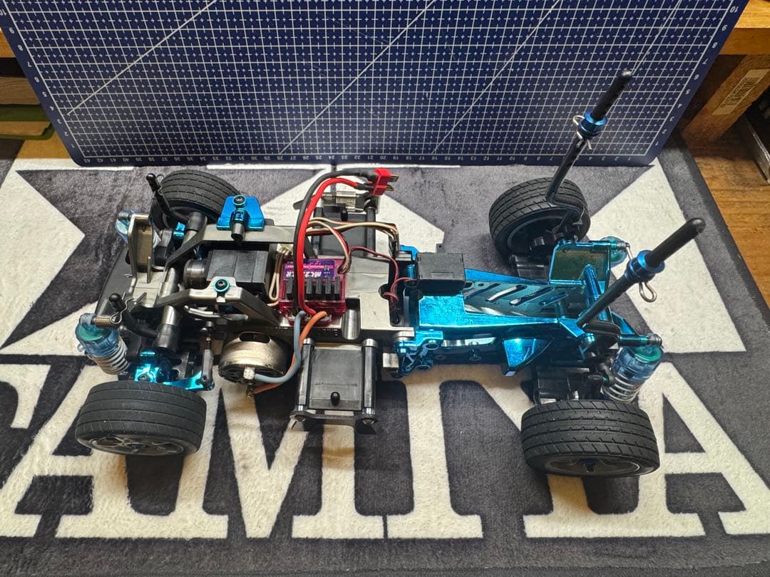 タミヤ M03シャーシ 限定メッキ&クリアダンパー ESCサーボ付