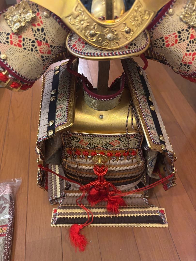 武士の鎧 伝統的な日本のモデル