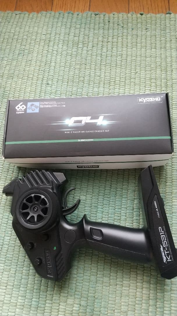 Kyosho ミニッツMR04-EVO2(緑モーター)