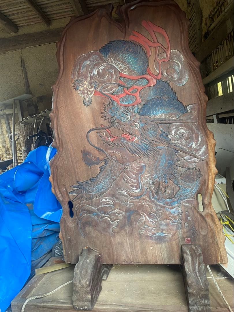 木製　龍の彫刻のついたて
