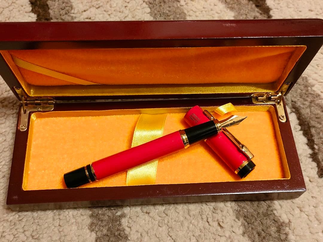 パーカー　ソネット　万年筆 ゴールド雷紋装飾 木製ケース付き　フランス製