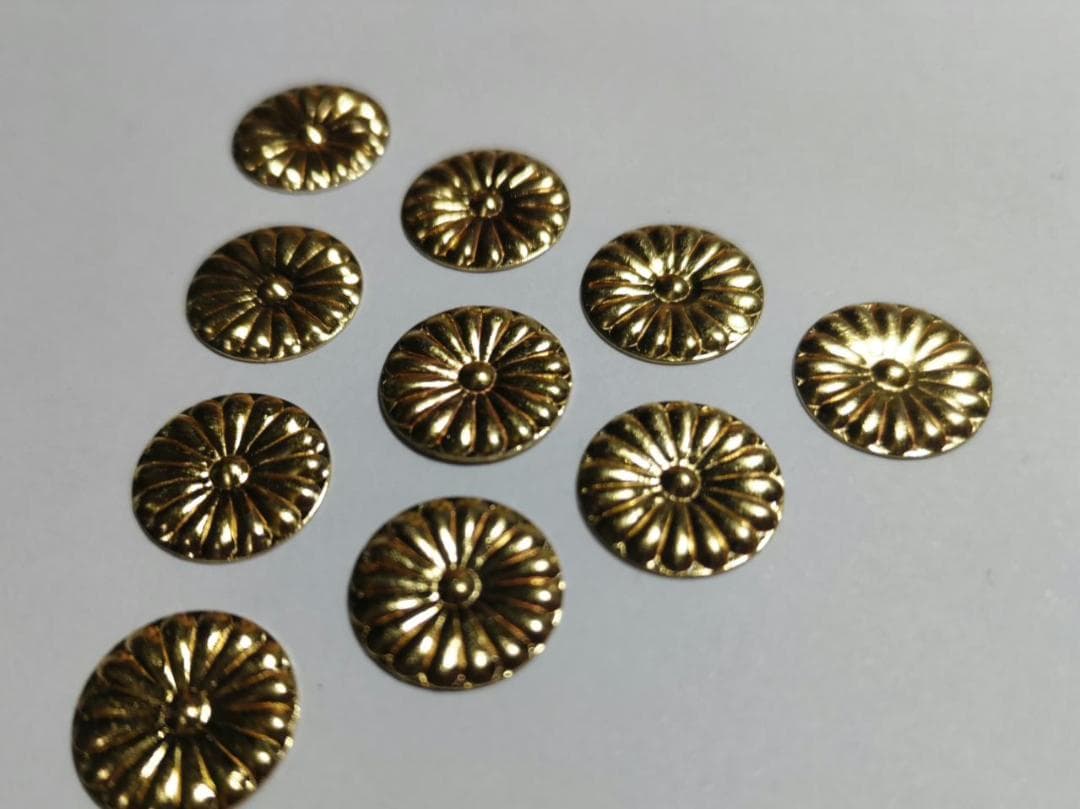 特別！【菊紋金具】4分ｘ100枚 （12ｍｍ）神殿、神輿、山車、真鍮金具です。