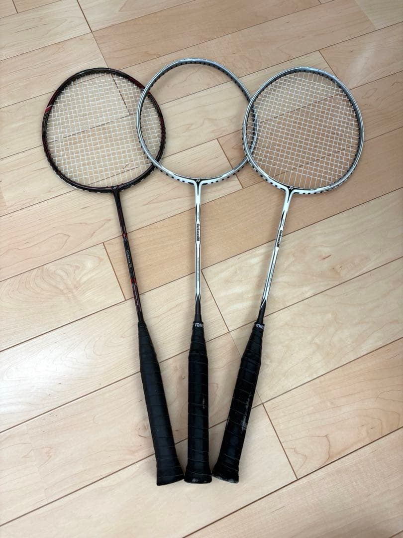 YONEXバドミントンラケット カーボネックス20.35の3本セット