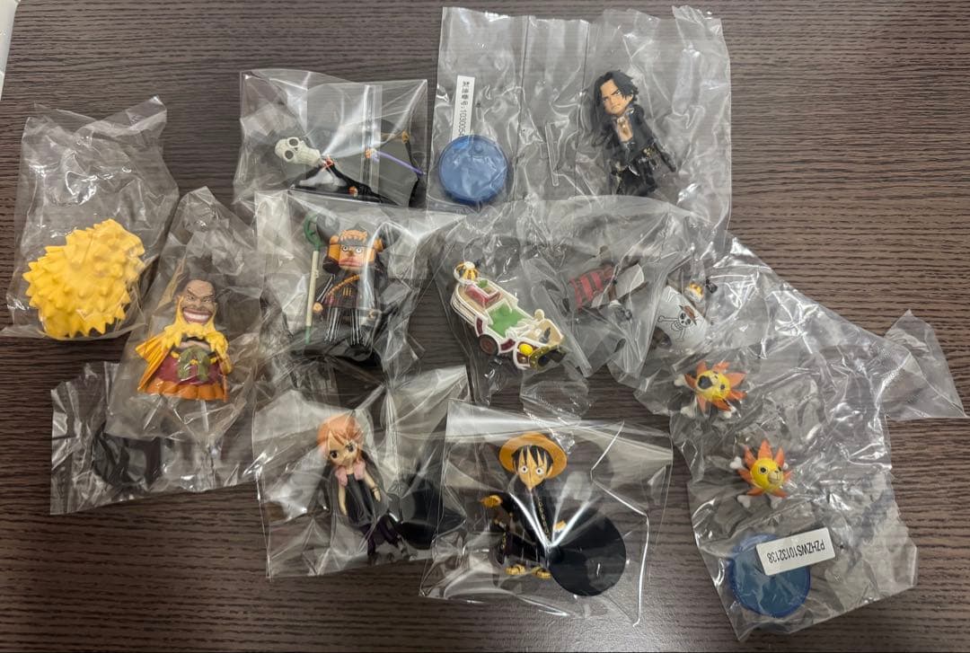 ワンピース　ワーコレStrong World　ストロングワールドセット売り