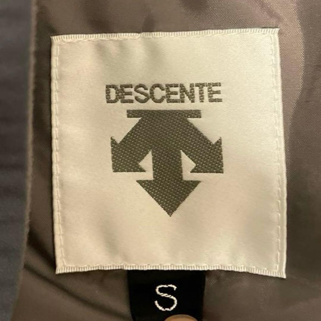 DESCENTE スキーウェア　スノボー　サイズS グレー　クリーニング済み