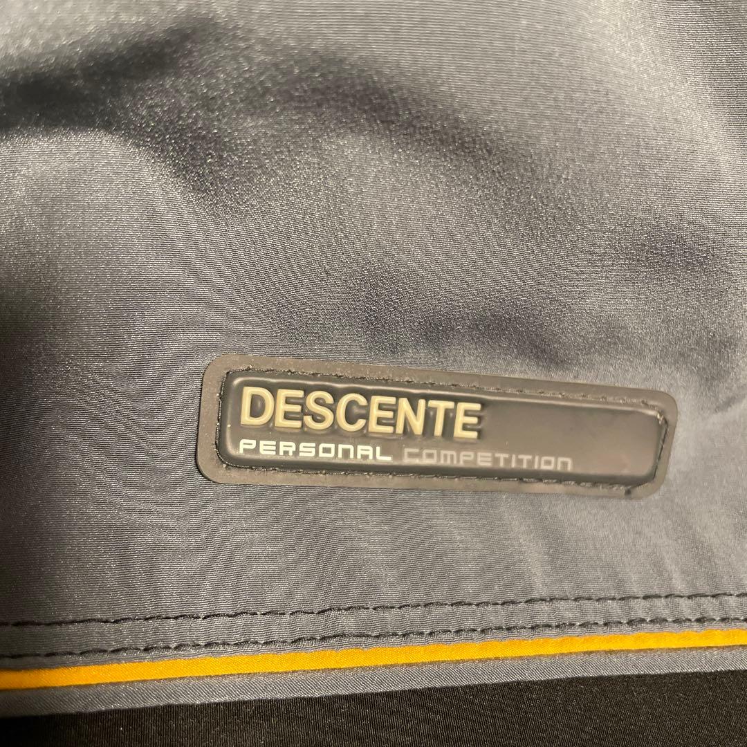 DESCENTE スキーウェア　スノボー　サイズS グレー　クリーニング済み