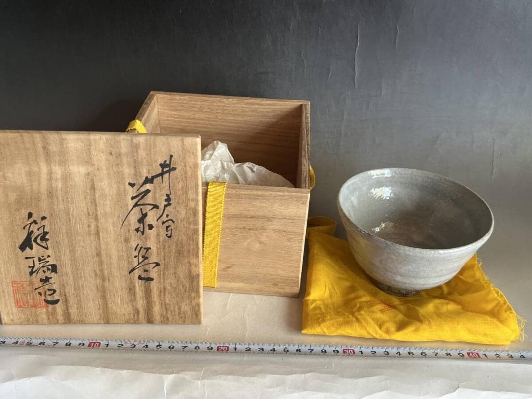 茶碗■祥瑞造 井戸写し 粉引茶碗 共箱・共布付き 抹茶碗 お茶道具時代物 骨董■