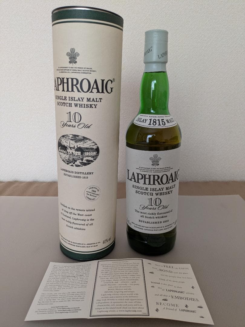 LAPHROAIG SINGLE ISLAY MALT WHISKY 10年
