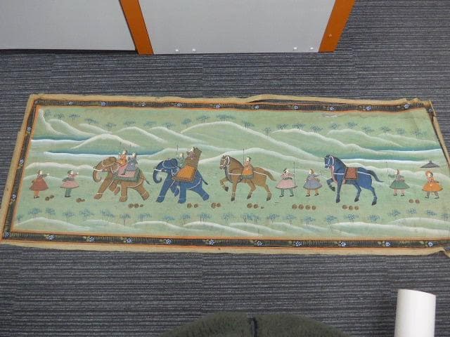 手描きの素晴らしいインドのプリミティブ絵画です　大変古いものです