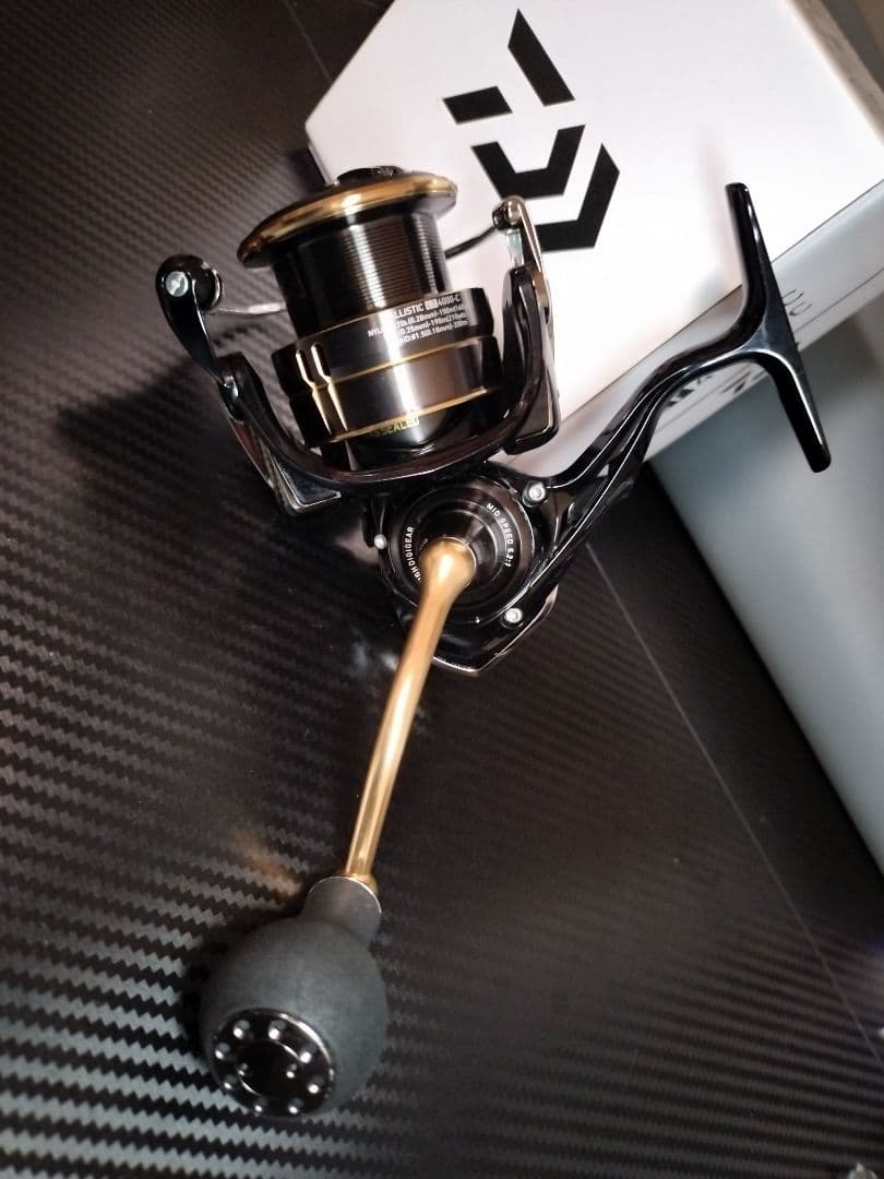リール Daiwa BALLISTIC LT 4000-C