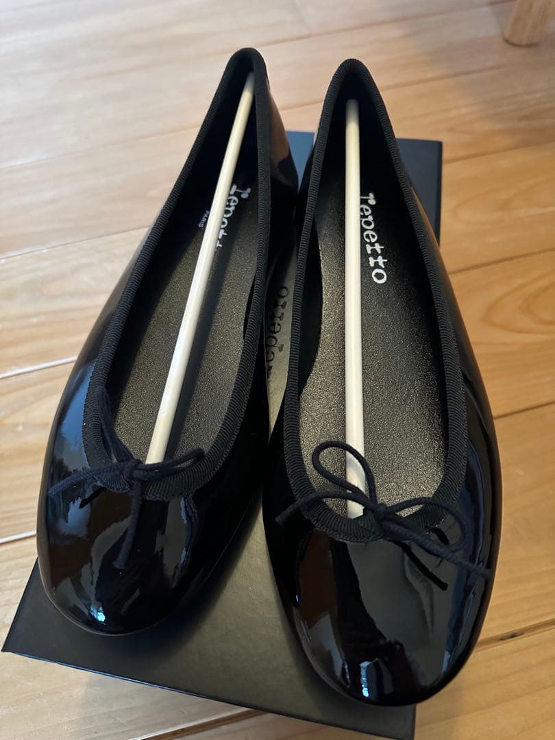 レペットブラックエナメルシューズ37