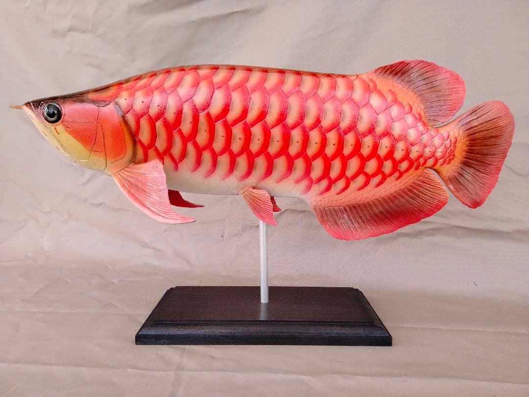 ハンドメイド　41cmアジアアロワナ　フィギュア　紅龍　熱帯魚　置物