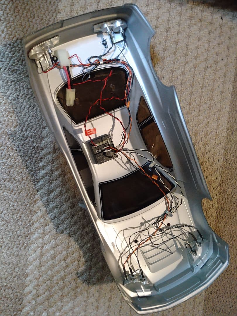 TAMIYA製のNISMO R34 GT-R Z-tuneラジコンカー