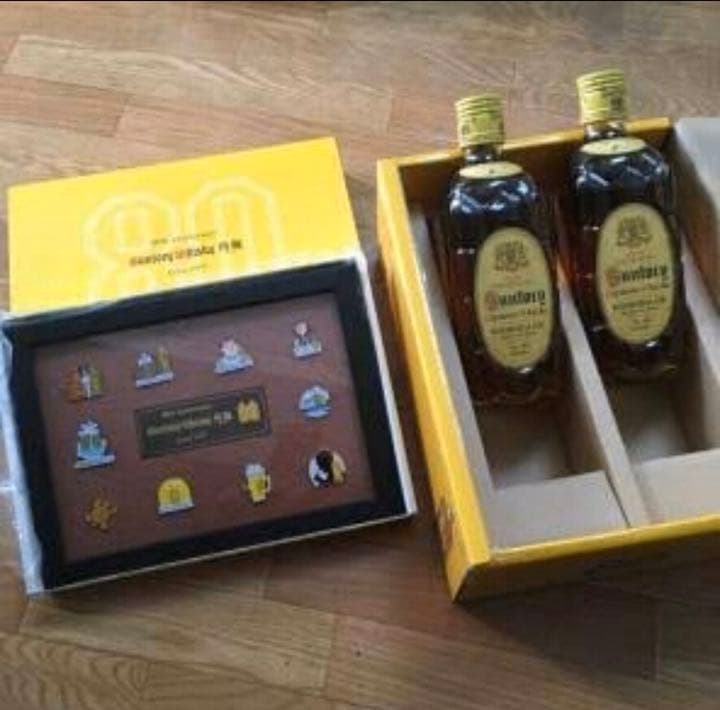 超希少 非売品SUNTORY 角 ウイスキー ピンバッジ　80周年記念 復刻版