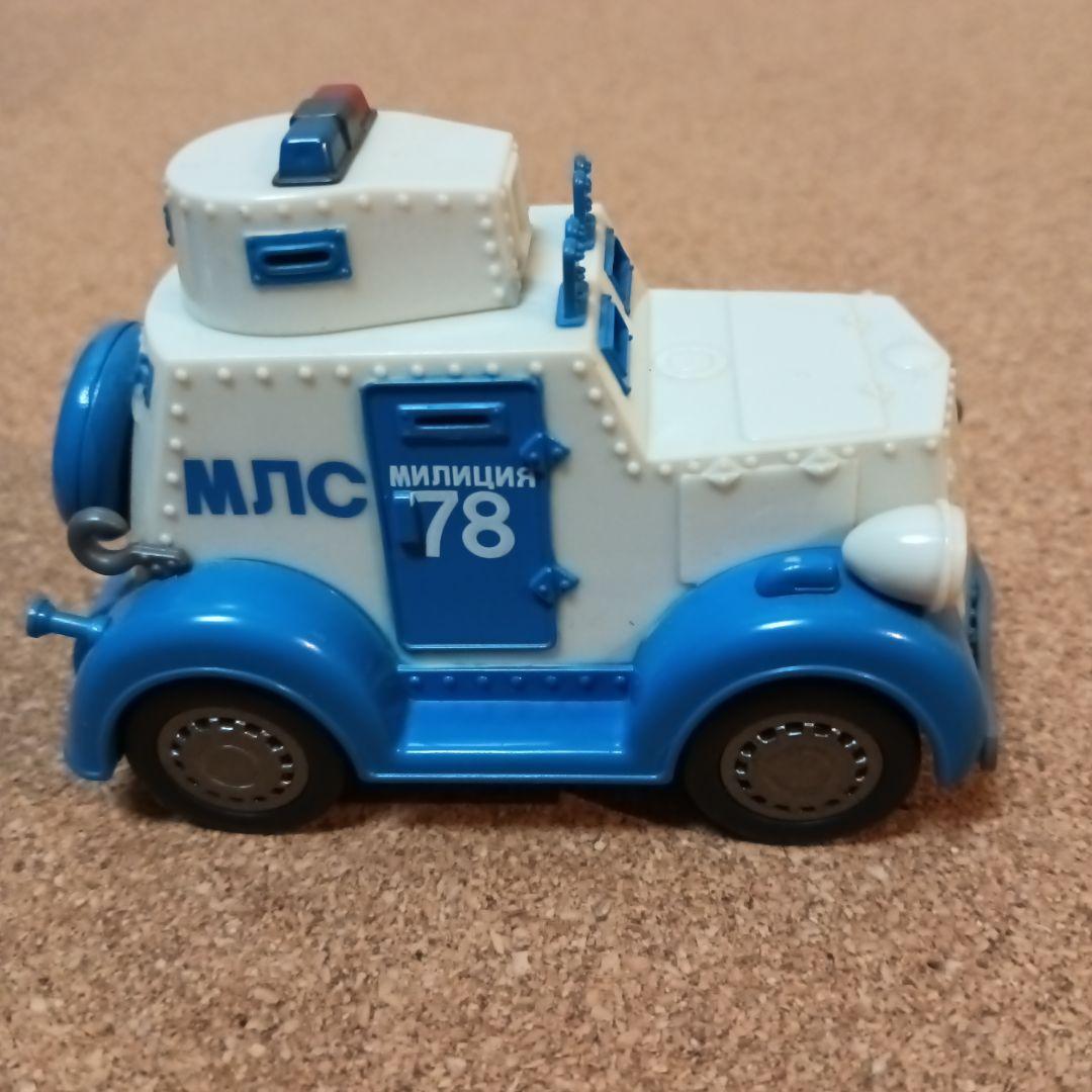 ウサビッチ/プルバックトイ/ミニカーセット/逃亡者/パトカー/装甲車