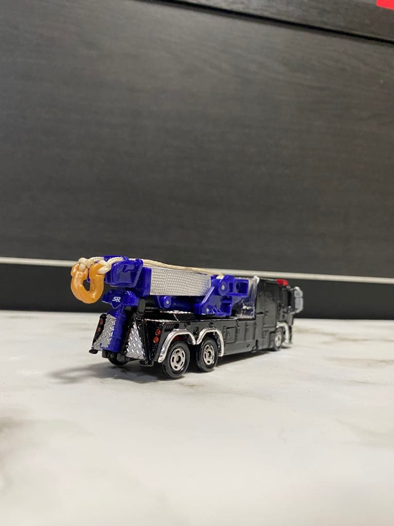 トミカ　スカニアレッカー車